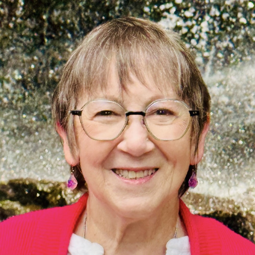 Deborah Clark headshot